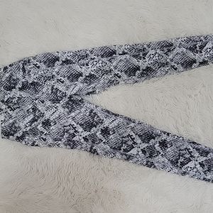 Pink Victoria's Secret ultimate print leggings small